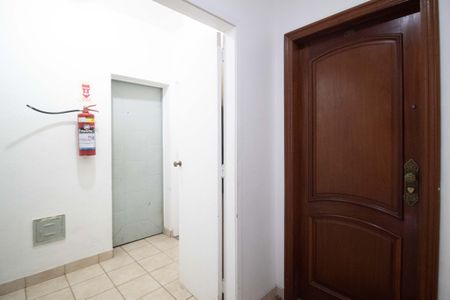 Apartamento à venda com 114m², 3 quartos e 1 vaga Apartamento à venda com 114m², 3 quartos e 1 vagaSala - hall de entrada externo