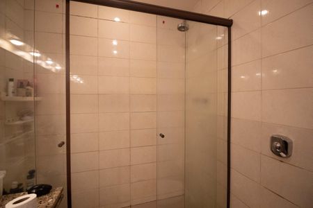 Apartamento à venda com 114m², 3 quartos e 1 vaga Apartamento à venda com 114m², 3 quartos e 1 vagaBanheiro da Suíte