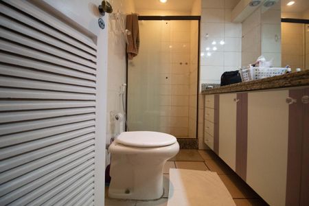 Apartamento à venda com 114m², 3 quartos e 1 vaga Apartamento à venda com 114m², 3 quartos e 1 vagaBanheiro social