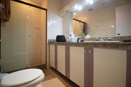 Apartamento à venda com 114m², 3 quartos e 1 vaga Apartamento à venda com 114m², 3 quartos e 1 vagaBanheiro social