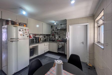 Apartamento à venda com 94m², 2 quartos e 1 vaga Apartamento à venda com 94m², 2 quartos e 1 vagaCozinha
