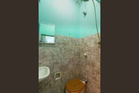 Casa à venda com 100m², 3 quartos e 4 vagasBanheiro da Suíte