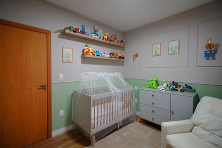 Apartamento à venda com 130m², 4 quartos e 2 vagasQuarto 2