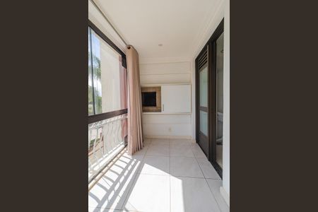 Apartamento à venda com 94m², 3 quartos e 2 vagas Apartamento à venda com 94m², 3 quartos e 2 vagasSala - Varanda