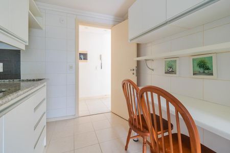 Apartamento à venda com 94m², 3 quartos e 2 vagas Apartamento à venda com 94m², 3 quartos e 2 vagasCozinha