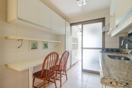 Apartamento à venda com 94m², 3 quartos e 2 vagas Apartamento à venda com 94m², 3 quartos e 2 vagasCozinha
