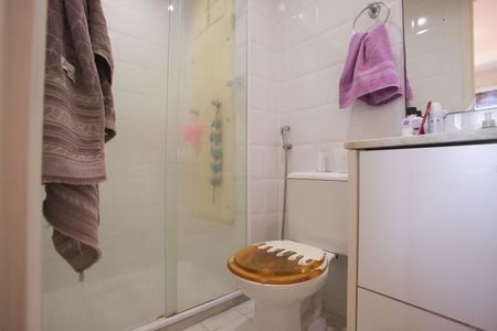 Apartamento à venda com 55m², 2 quartos e 1 vaga Apartamento à venda com 55m², 2 quartos e 1 vagaBanheiro da Suíte