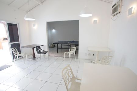 Apartamento à venda com 55m², 2 quartos e 1 vaga Apartamento à venda com 55m², 2 quartos e 1 vagaÁrea comum - Salão de festas