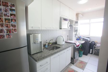 Apartamento à venda com 55m², 2 quartos e 1 vaga Apartamento à venda com 55m², 2 quartos e 1 vagaCozinha