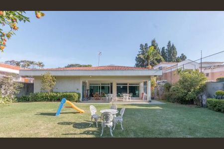 Casa à venda com 370m², 4 quartos e 6 vagas