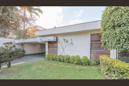Casa à venda com 370m², 4 quartos e 6 vagas