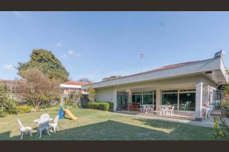 Casa à venda com 370m², 4 quartos e 6 vagas