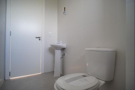 Apartamento à venda com 76m², 2 quartos e 1 vaga Apartamento à venda com 76m², 2 quartos e 1 vagaBanheiro da Suíte