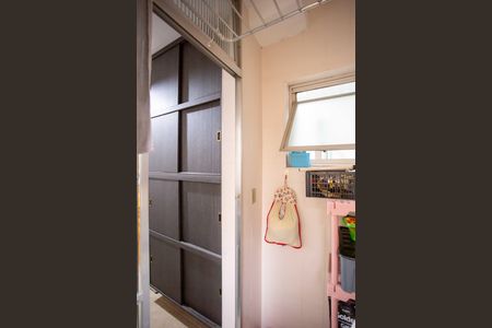 Apartamento à venda com 67m², 2 quartos e 1 vagaÁrea de Serviço