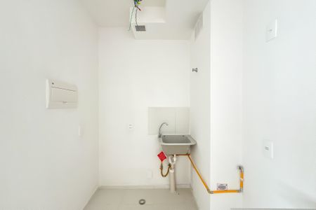 Apartamento à venda com 33m², 2 quartos e sem vaga Apartamento à venda com 33m², 2 quartos e sem vagaSala/Cozinha/Área de Serviço