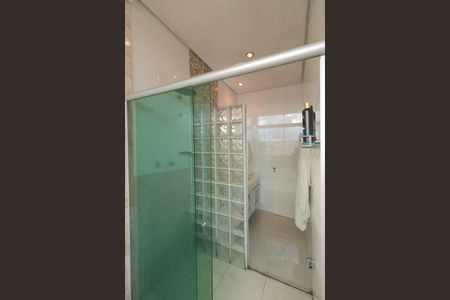 Casa à venda com 282m², 3 quartos e 3 vagasBanheiro Suite