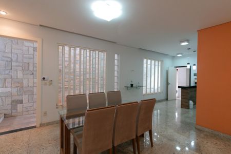 Casa à venda com 282m², 3 quartos e 3 vagasSala de Jantar