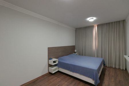 Casa à venda com 282m², 3 quartos e 3 vagasSuite