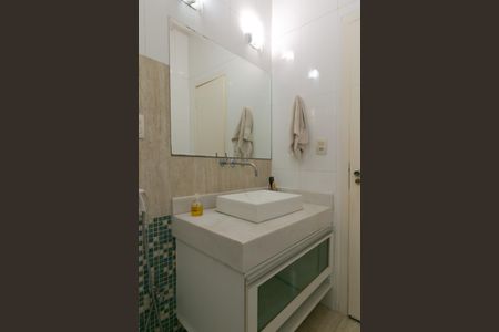 Casa à venda com 282m², 3 quartos e 3 vagasBanheiro Social