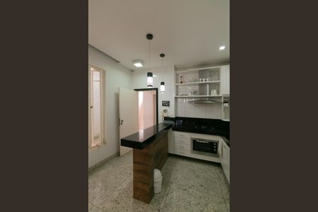 Casa à venda com 282m², 3 quartos e 3 vagasCozinha