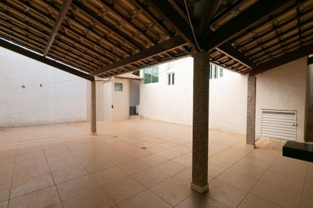 Casa à venda com 282m², 3 quartos e 3 vagasVaranda gourmet