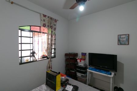 Casa à venda com 80m², 4 quartos e 8 vagas Casa à venda com 80m², 4 quartos e 8 vagasQuarto 1