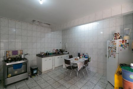 Casa à venda com 80m², 4 quartos e 8 vagas Casa à venda com 80m², 4 quartos e 8 vagasCozinha
