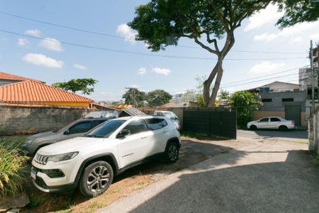 Casa à venda com 80m², 4 quartos e 8 vagas Casa à venda com 80m², 4 quartos e 8 vagasGaragem