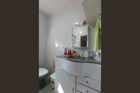 Casa à venda com 80m², 4 quartos e 8 vagas Casa à venda com 80m², 4 quartos e 8 vagasBanheiro Social 1