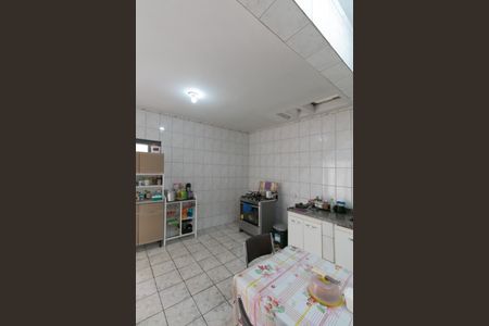 Casa à venda com 80m², 4 quartos e 8 vagas Casa à venda com 80m², 4 quartos e 8 vagasCozinha