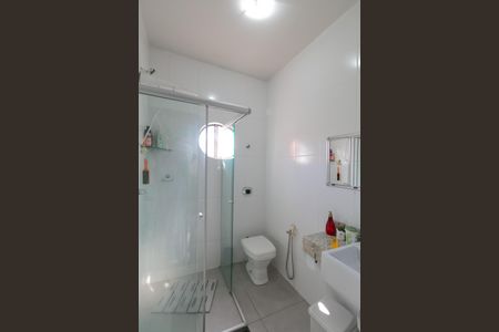 Casa à venda com 80m², 4 quartos e 8 vagas Casa à venda com 80m², 4 quartos e 8 vagasBanheiro Social 2