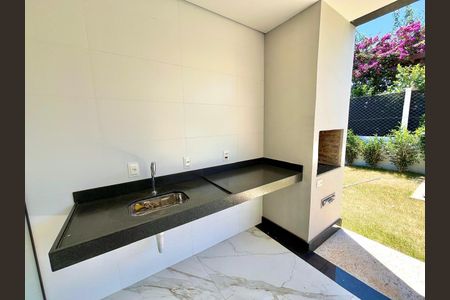 Casa à venda com 525m², 4 quartos e 3 vagas