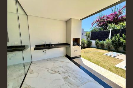 Casa à venda com 525m², 4 quartos e 3 vagas