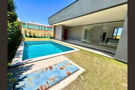 Casa à venda com 525m², 4 quartos e 3 vagas