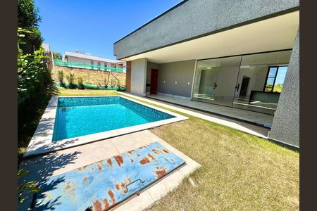 Casa à venda com 525m², 4 quartos e 3 vagas