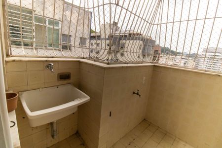 Apartamento à venda com 108m², 2 quartos e 1 vaga Apartamento à venda com 108m², 2 quartos e 1 vagaÁrea de Serviço