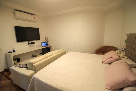 Apartamento à venda com 260m², 6 quartos e 4 vagas Apartamento à venda com 260m², 6 quartos e 4 vagasSuíte