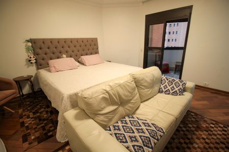 Apartamento à venda com 260m², 6 quartos e 4 vagas Apartamento à venda com 260m², 6 quartos e 4 vagasSuíte