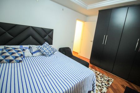 Apartamento à venda com 260m², 6 quartos e 4 vagas Apartamento à venda com 260m², 6 quartos e 4 vagasQuarto 1