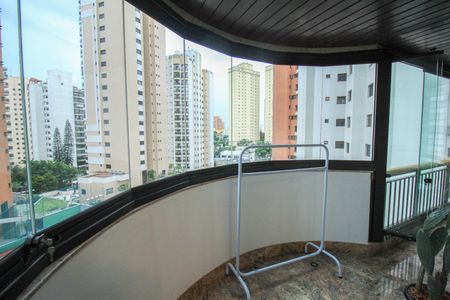 Apartamento à venda com 260m², 6 quartos e 4 vagas Apartamento à venda com 260m², 6 quartos e 4 vagasSacada Suíte 2