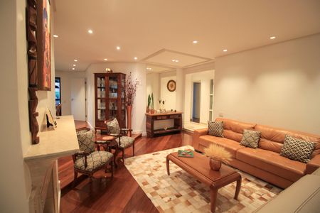 Apartamento à venda com 260m², 6 quartos e 4 vagas Apartamento à venda com 260m², 6 quartos e 4 vagasSala