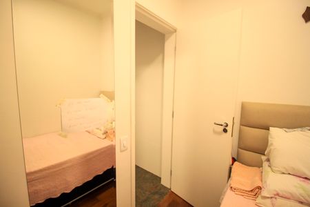 Apartamento à venda com 260m², 6 quartos e 4 vagas Apartamento à venda com 260m², 6 quartos e 4 vagasQuarto de Serviço