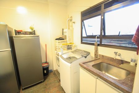 Apartamento à venda com 260m², 6 quartos e 4 vagas Apartamento à venda com 260m², 6 quartos e 4 vagasÁrea de Serviço