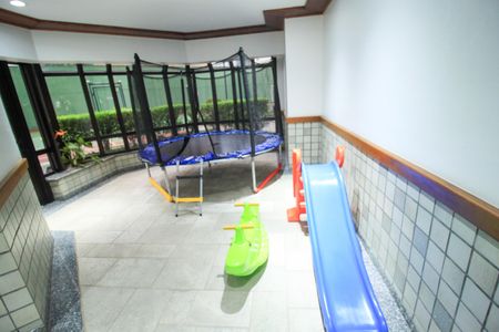 Apartamento à venda com 260m², 6 quartos e 4 vagas Apartamento à venda com 260m², 6 quartos e 4 vagasÁrea comum