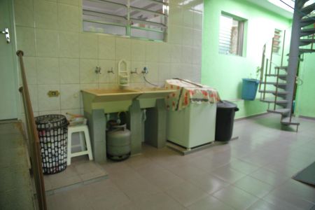 Casa à venda com 191m², 3 quartos e 3 vagasLavanderia