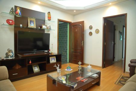 Casa à venda com 191m², 3 quartos e 3 vagasSala