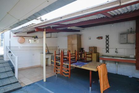 Casa à venda com 200m², 3 quartos e 5 vagasQuintal