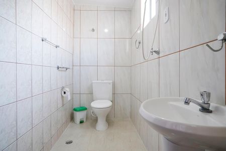 Casa à venda com 200m², 3 quartos e 5 vagasCasa 1, banheiro 1