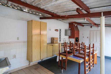 Casa à venda com 200m², 3 quartos e 5 vagasQuintal