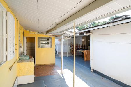 Casa à venda com 200m², 3 quartos e 5 vagasÁrea de serviço